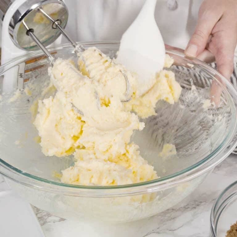 9 Best Lard Substitutes (Alternatives for Baking and Frying That Work)