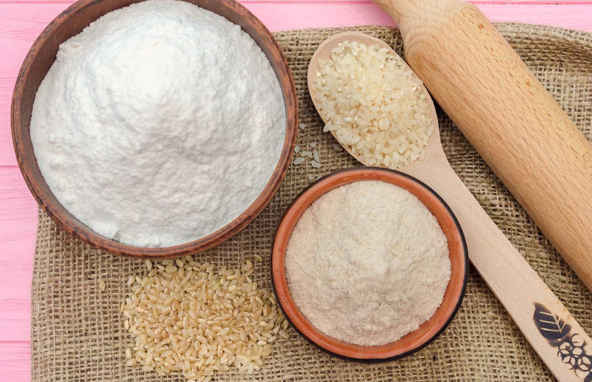 Whole grain rice flour in bowls.