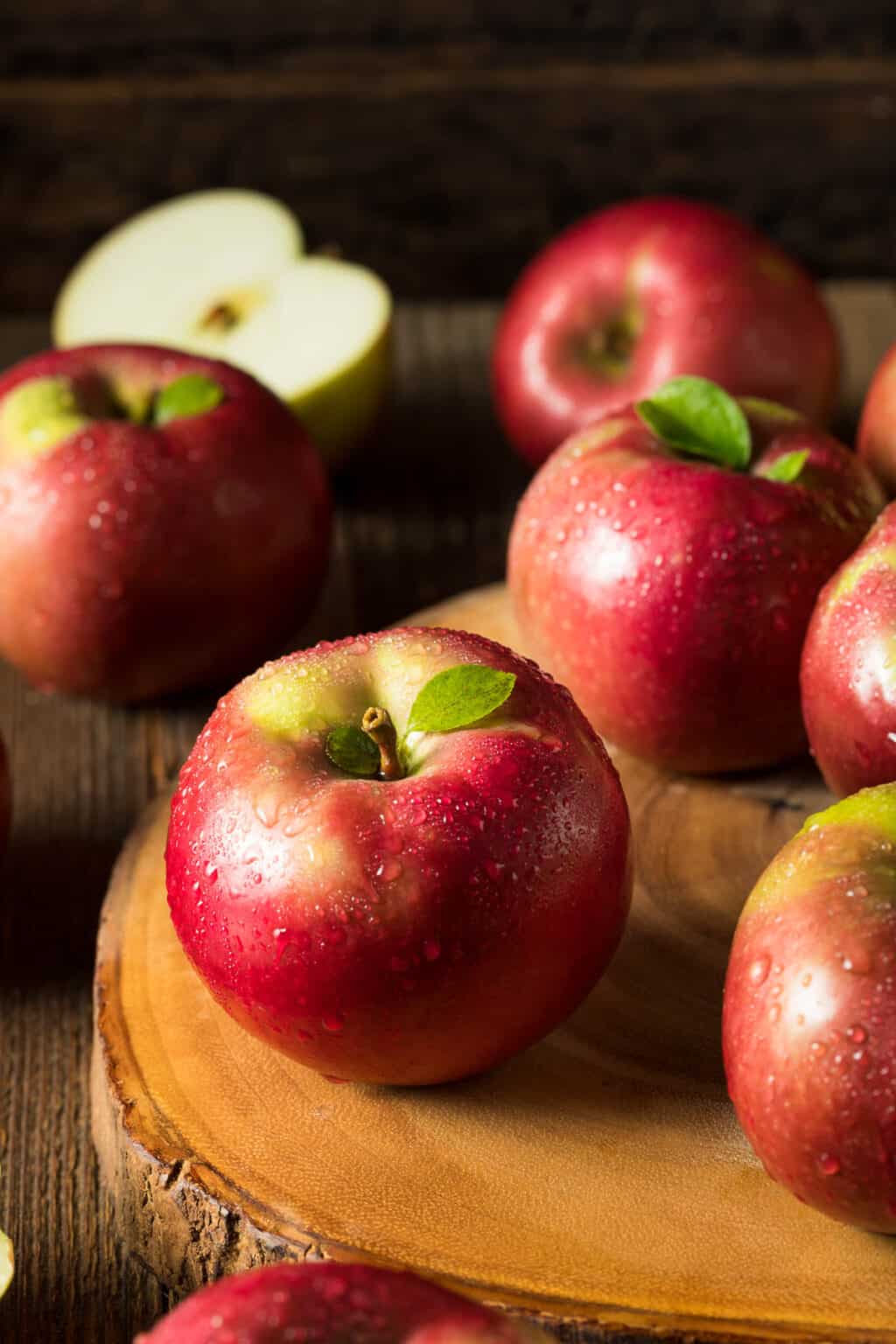 Best Substitutes for McIntosh Apples (For Eating, Baking, and Cooking)