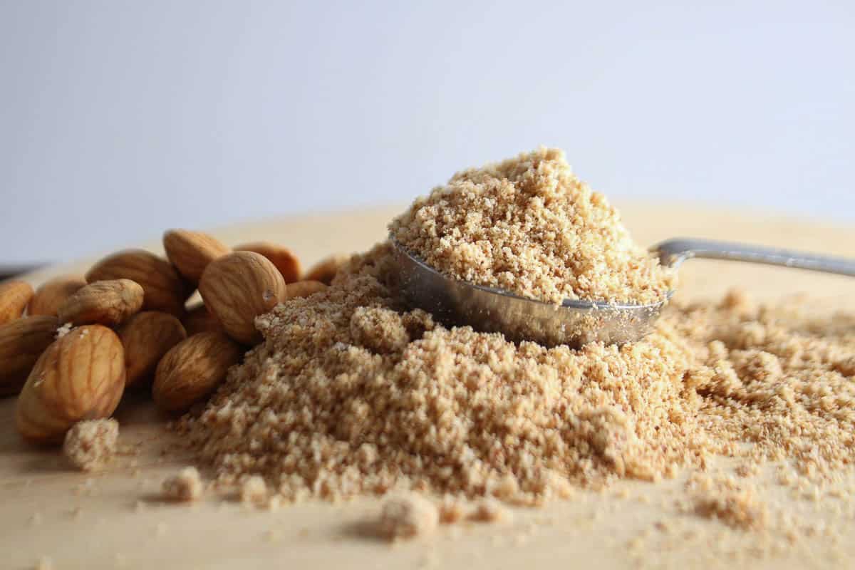 almond flour with whole almonds