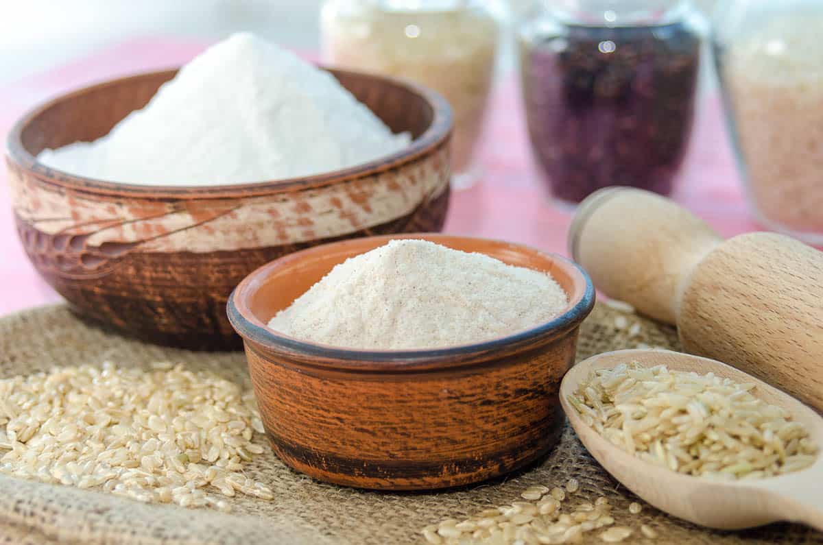 Whole grain rice flour in bowls.