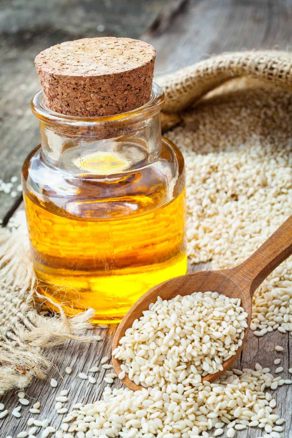 13 Best Sesame Oil Substitutes (+ Easy Homemade Recipe)