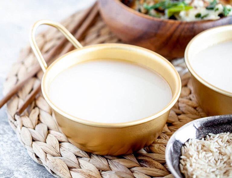 12 Rice Wine Substitutes (Best Alternatives to Use When Cooking)