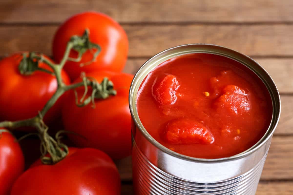 Open can of chopped tomatoes.