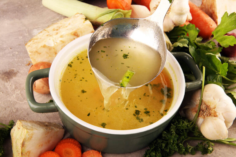 Best Vegetable Bouillon Substitutes (Options That Work for Any Recipe)